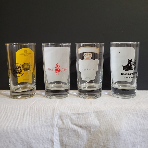 Vintage Set of 4 Whiskey Vodka Rum Gin Label Short Barware se - Picture 2 of 6